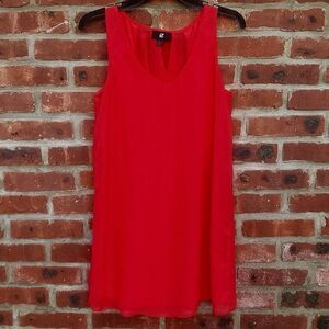 Sleeveless  back out dress